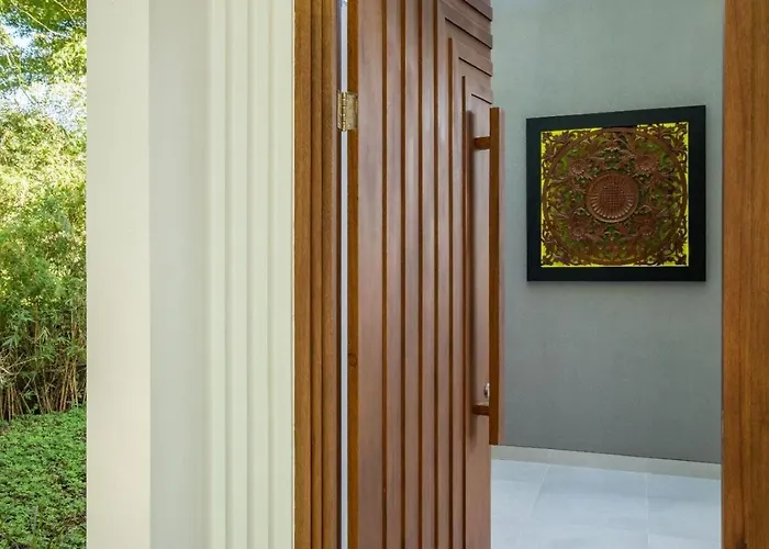 别墅 Cakra - 4 Bedroom Luxury With Infinity Pool And Paddy Field View *