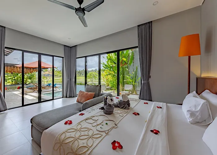 Cakra - 4 Bedroom Luxury With Infinity Pool And Paddy Field View *