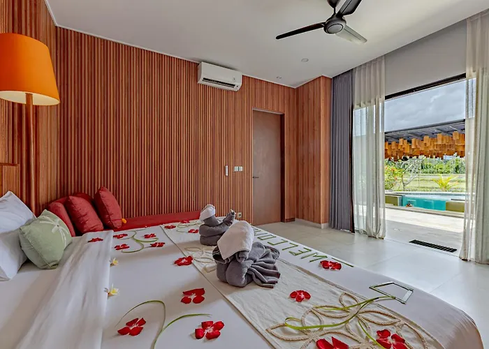 别墅 Cakra - 4 Bedroom Luxury With Infinity Pool And Paddy Field View *